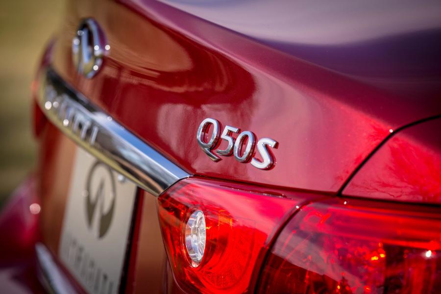 Детали экстерьера Infiniti Q50 Red Sport 400 2016 года  (NA) (фото 34 из 36)